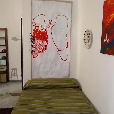 Holiday And Arts Bed & Breakfast